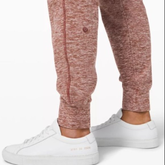 Lululemon Ready to Rulu Soft Fleece Jogger - Size 2 - Picture 6 of 15